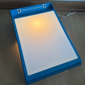 Vintage Lakeside Draw-A-Cartoon Lighted Drawing Board (15w bulb not included)